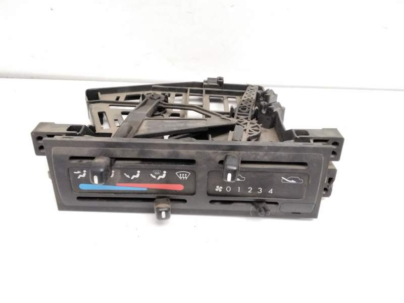 Recambio de mando calefaccion aire acondicionado para nissan terrano ii (r20) 2.4 4wd referencia OEM IAM SIN REF.  