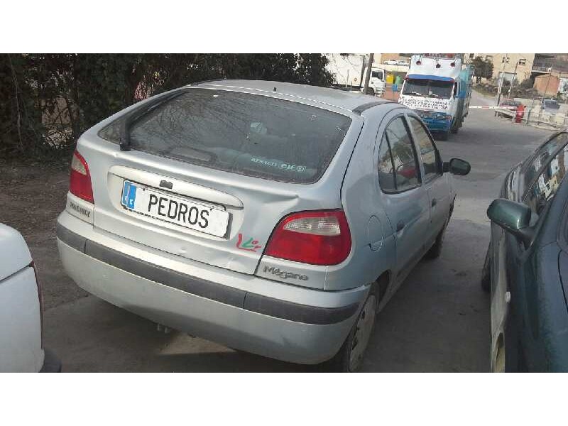 renault megane i fase 2 berlina (ba0) del año 2000