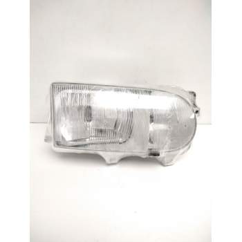 Recambio de faro derecho para nissan serena (c23) 2.3 d referencia OEM IAM 260107C008 NISSAN 67735060