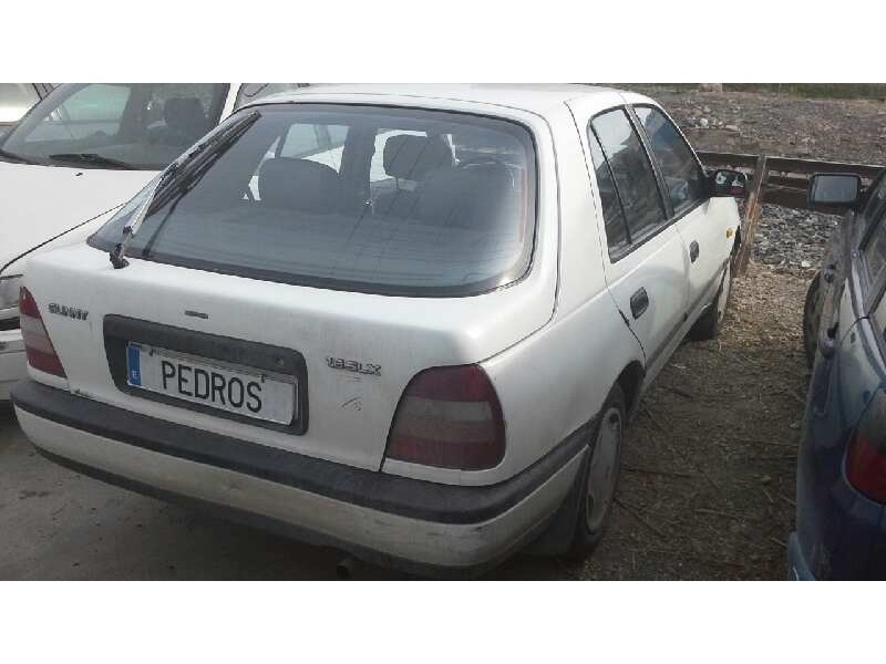 nissan sunny berlina (n14) del año 1994