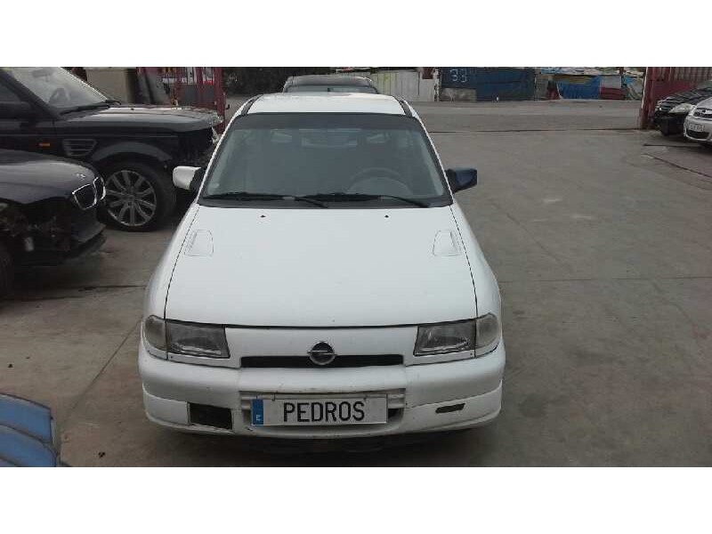 opel astra f berlina del año 1993