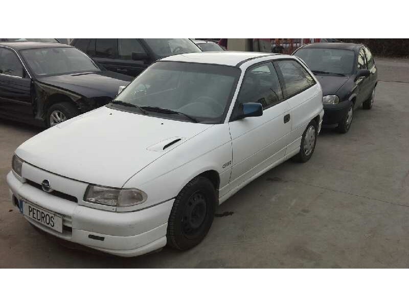 opel astra f berlina del año 1993