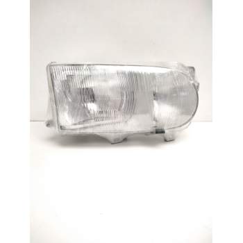 Recambio de faro derecho para nissan serena (c23) 2.0 referencia OEM IAM 260107C008 NISSAN 67735060