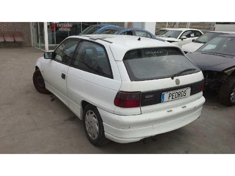 opel astra f berlina del año 1993