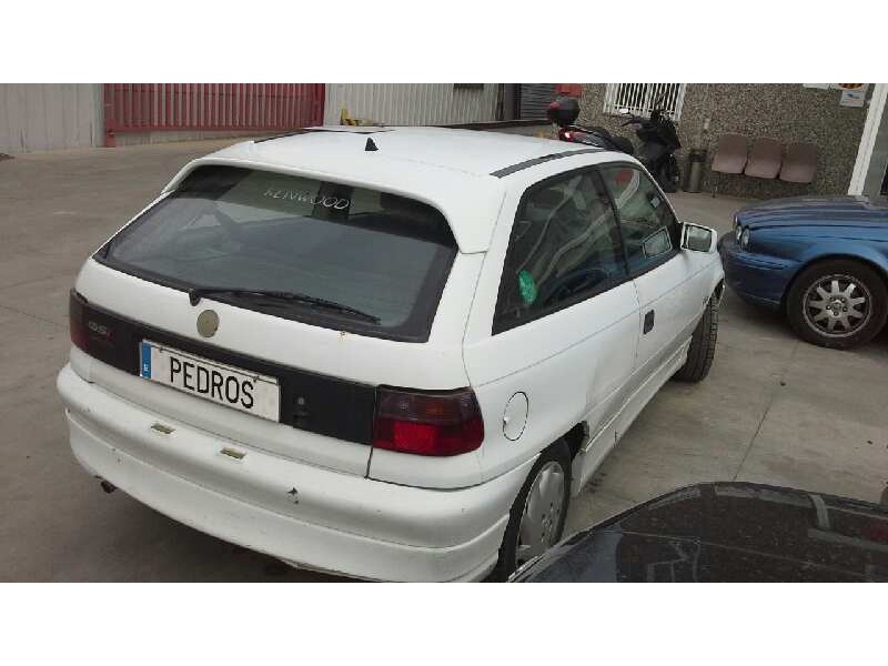 opel astra f berlina del año 1993