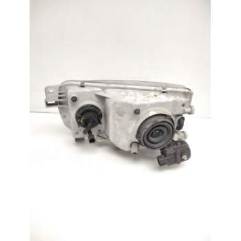 Recambio de faro derecho para nissan serena (c23) 2.0 d (kvjc23) referencia OEM IAM 260107C008 NISSAN 67735060