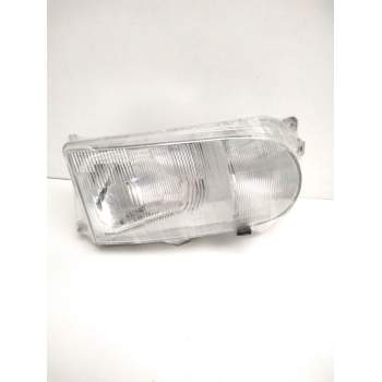 Recambio de faro derecho para nissan serena (c23) 2.0 d (kvjc23) referencia OEM IAM 260107C008 NISSAN 67735060