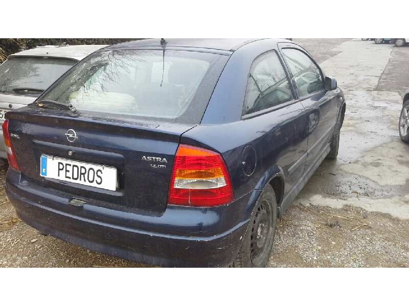 opel astra g berlina del año 2001