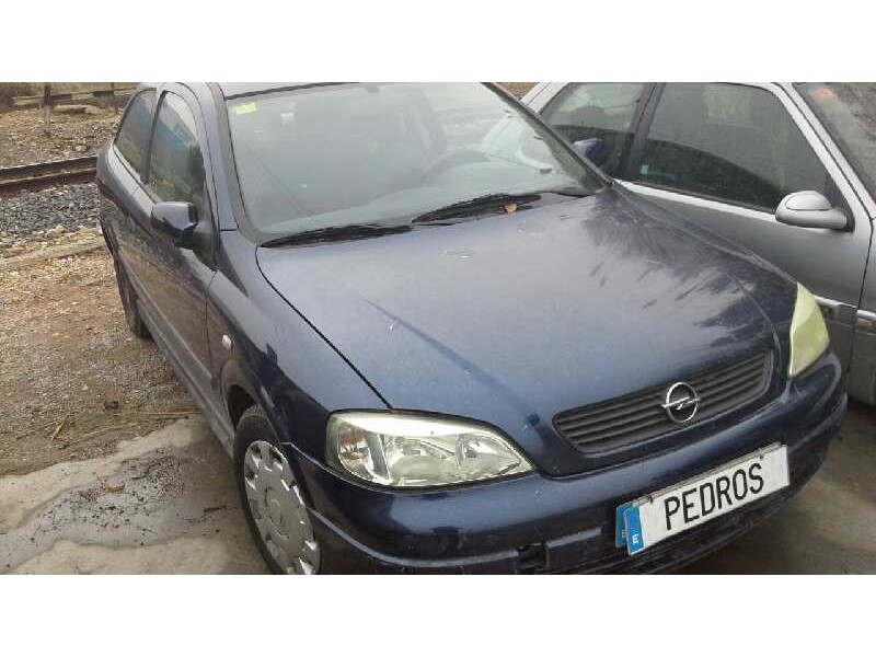opel astra g berlina del año 2001