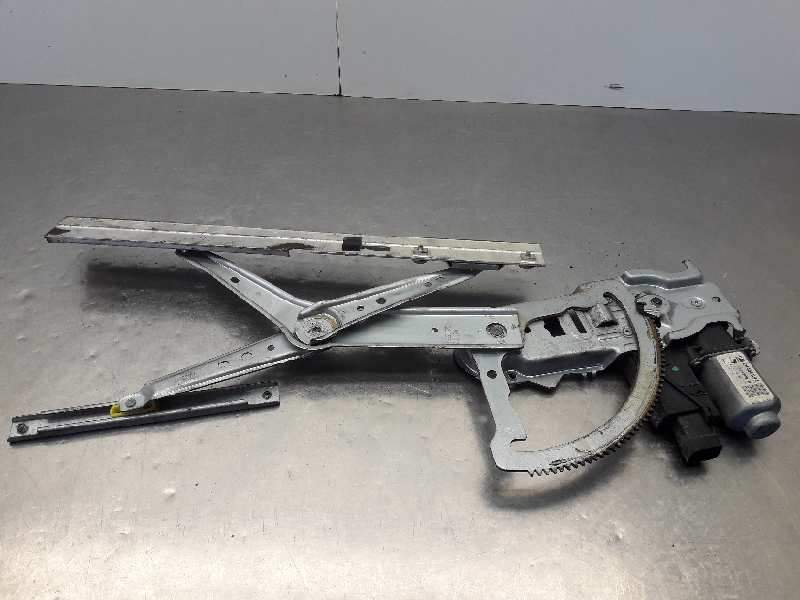 Recambio de elevalunas delantero derecho para opel corsa c club referencia OEM IAM 24466594  