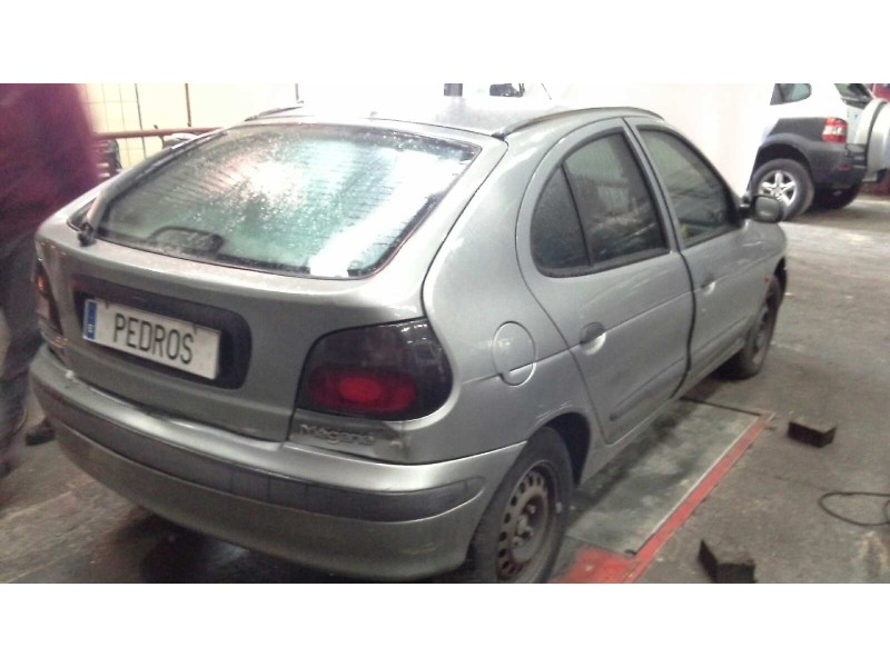 renault megane i berlina hatchback (ba0) del año 1999