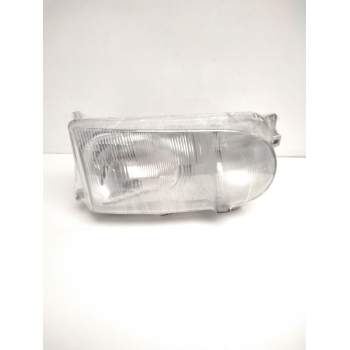 Recambio de faro derecho para nissan serena (c23) 2.0 d (kvjc23) referencia OEM IAM 260107C008 NISSAN 67735060