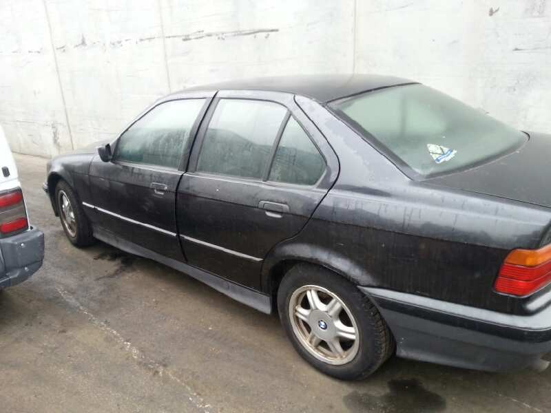bmw serie 3 berlina (e36) del año 1992