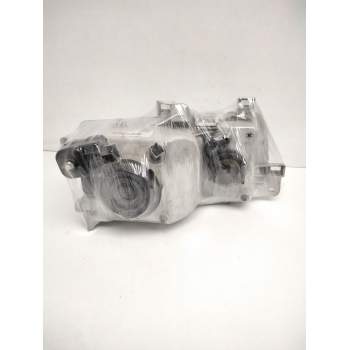 Recambio de faro derecho para nissan serena (c23) 2.0 d (kvjc23) referencia OEM IAM 260107C008 NISSAN 67735060