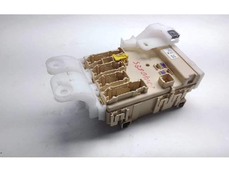 Recambio de centralita bsi para toyota auris hybrid active referencia OEM IAM 63583366  