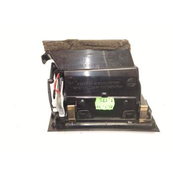 Recambio de aireador izquierdo para skoda superb ii (3t4) 1.8 tsi 4x4 referencia OEM IAM 3T0819701  