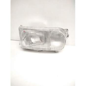 Recambio de faro derecho para nissan serena (c23) 2.0 d (kvjc23) referencia OEM IAM 260107C011 NISSAN 67736080
