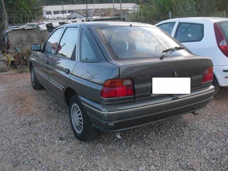 ford escort berlina/turnier del año 1992