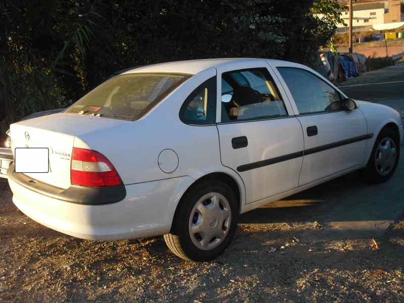 opel vectra b berlina del año 1998