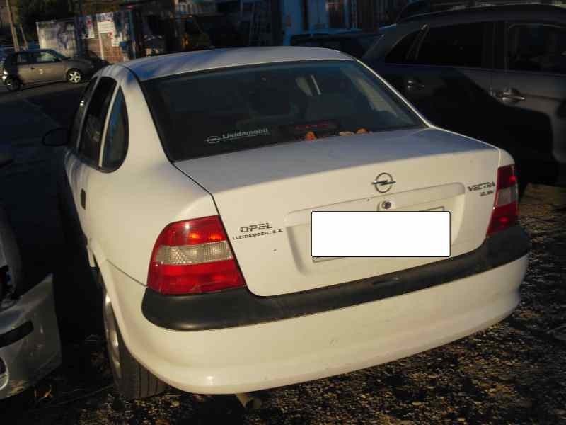 opel vectra b berlina del año 1998