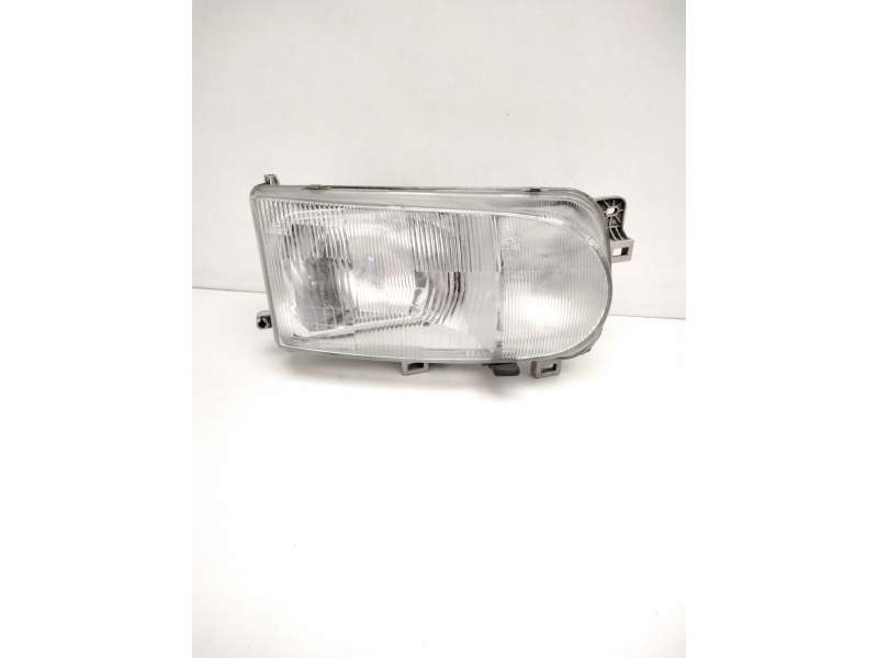 Recambio de faro derecho para nissan serena (c23) 2.3 d referencia OEM IAM 260108C003 NISSAN 67725740
