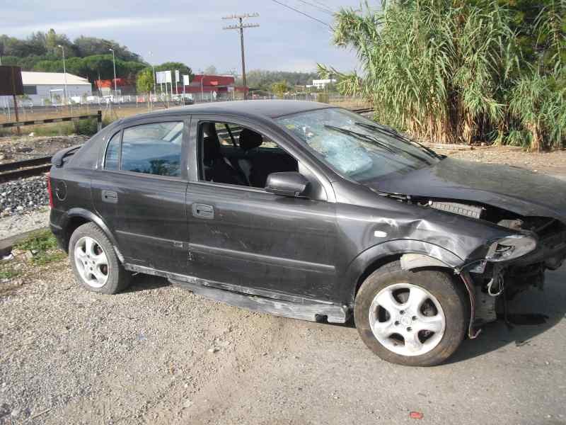 opel astra g berlina del año 2000