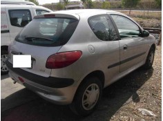 peugeot 206 berlina del año 2001 2