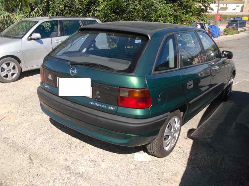 opel astra f berlina del año 1996