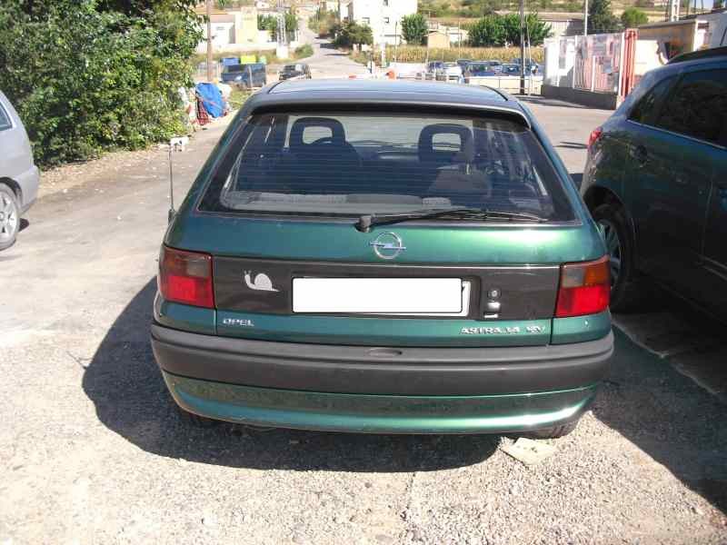 opel astra f berlina del año 1996