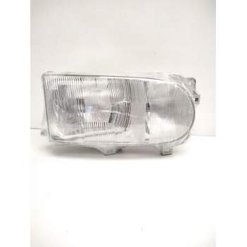 Recambio de faro derecho para nissan serena (c23) 2.0 d (kvjc23) referencia OEM IAM 260109C108 NISSAN 67626060
