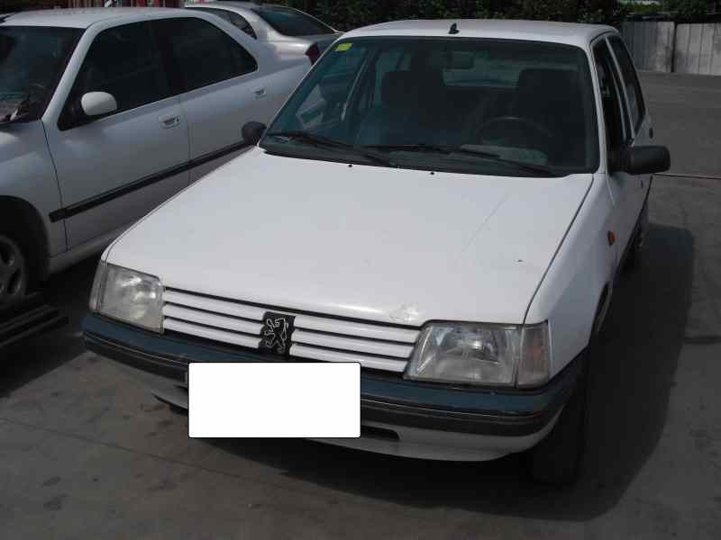 peugeot 205 berlina del año 1997
