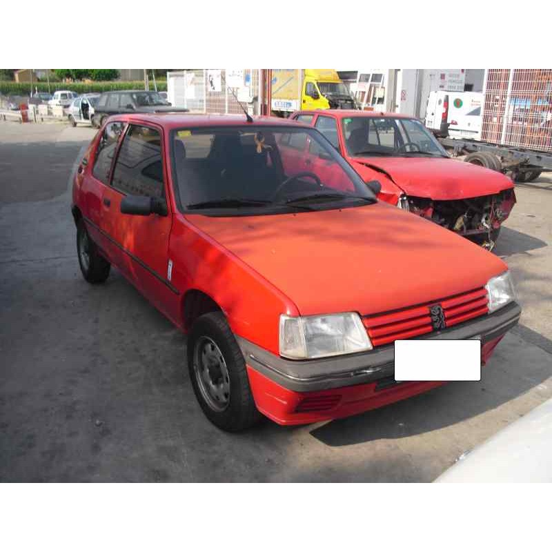 peugeot 205 berlina del año 1994