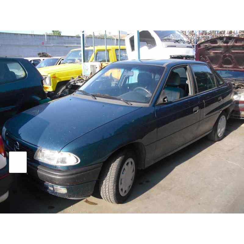 opel astra f berlina del año 1995