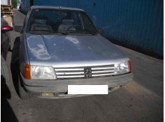 peugeot 205 berlina del año 1986