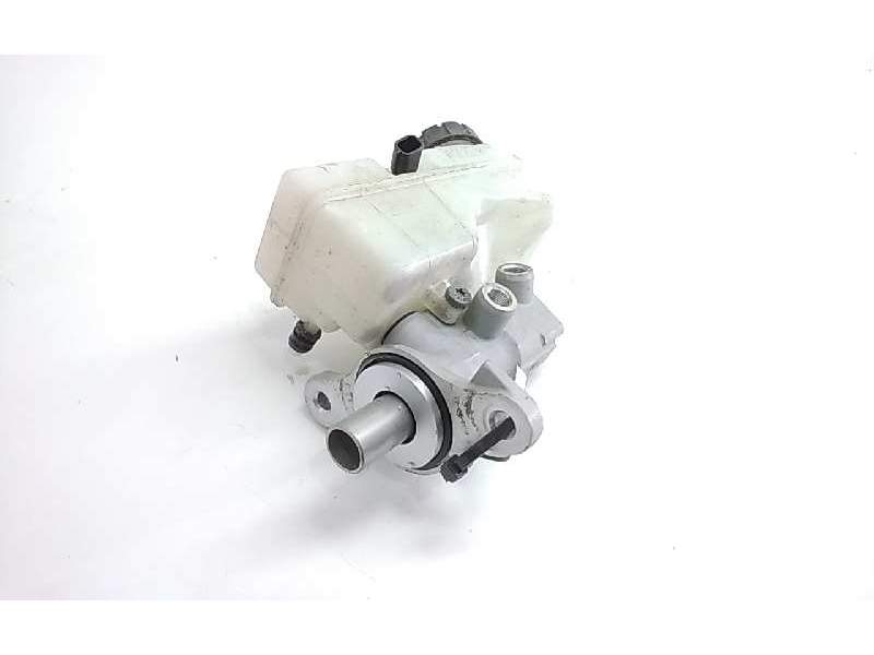 Recambio de bomba freno para renault clio iv limited referencia OEM IAM 460915125RA  