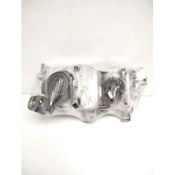 Recambio de faro izquierdo para nissan serena (c23) 2.3 d referencia OEM IAM 260607C011 NISSAN 67736070