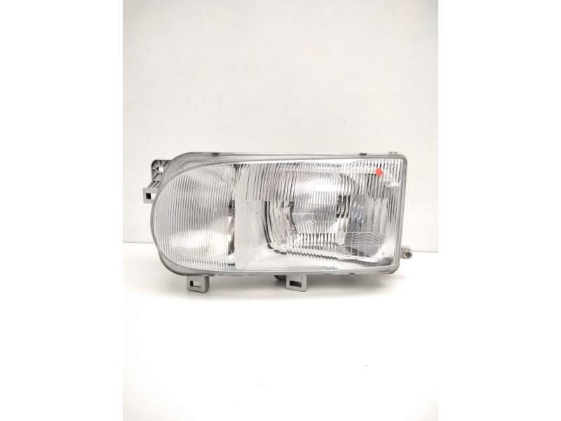 Recambio de faro izquierdo para nissan serena (c23) 2.3 d referencia OEM IAM 260607C011 NISSAN 67736070