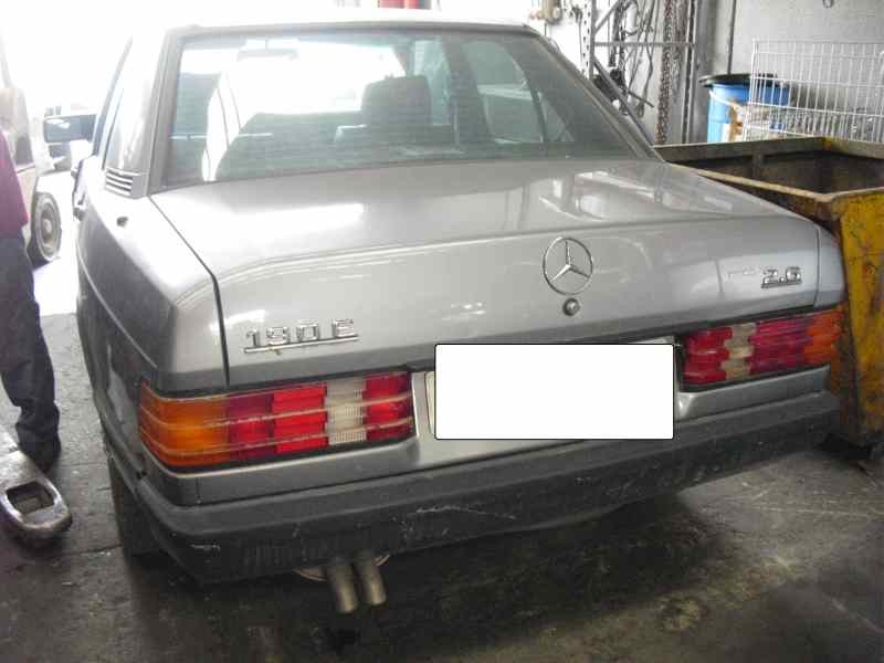 mercedes clase c (w201) berlina del año 1987