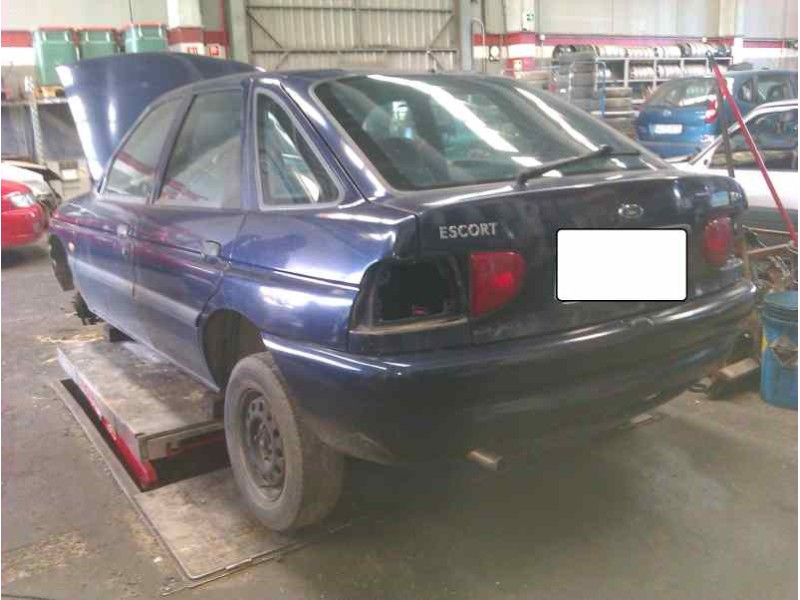 ford escort berlina/turnier del año 1995