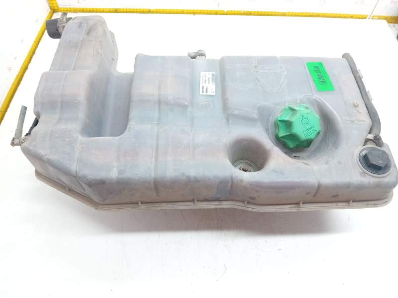 Recambio de deposito expansion para iveco stralis as44s48t/p referencia OEM IAM 5802411213  