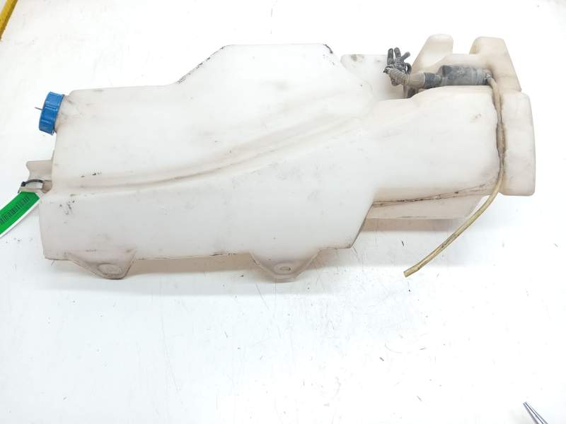 Recambio de deposito limpia para iveco stralis as44s48t/p referencia OEM IAM 504011556  