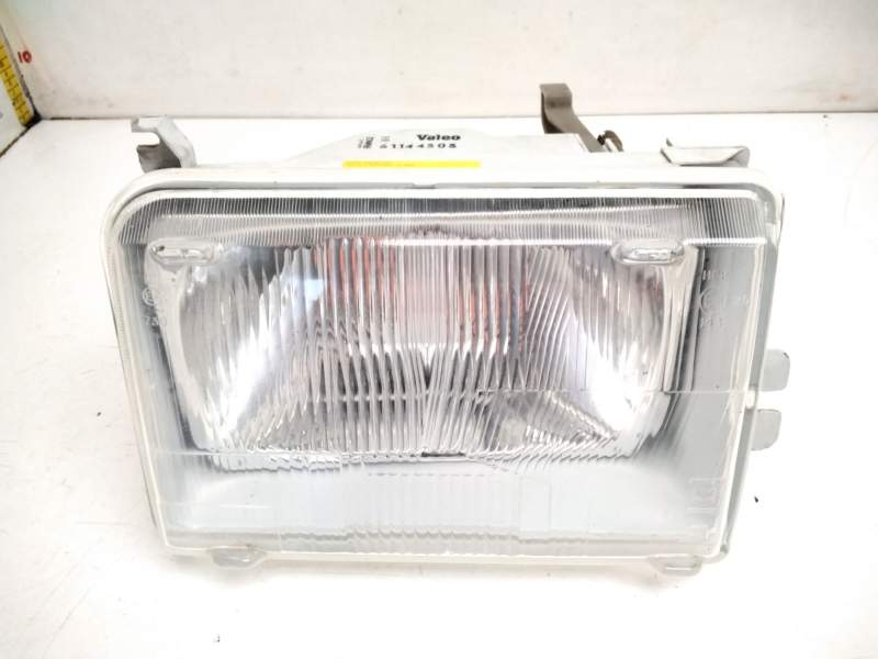 Recambio de faro derecho para talbot solara 1.6 referencia OEM IAM 61144303  