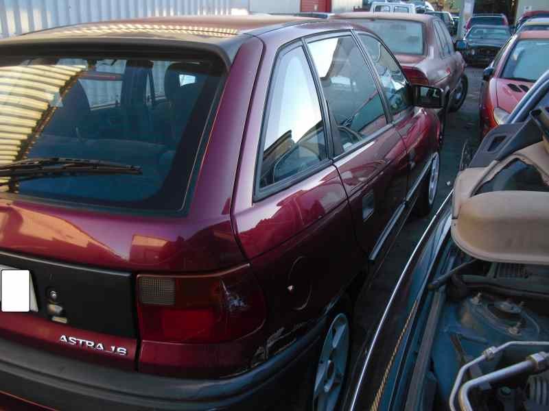 opel astra f berlina del año 1994