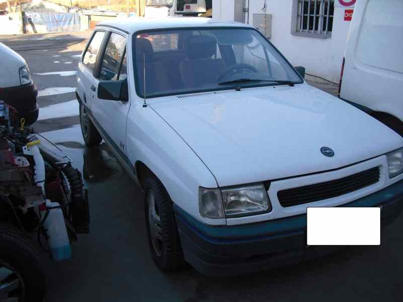 opel corsa a del año 1985