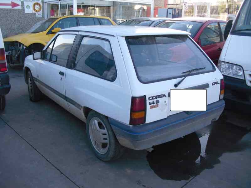 opel corsa a del año 1985
