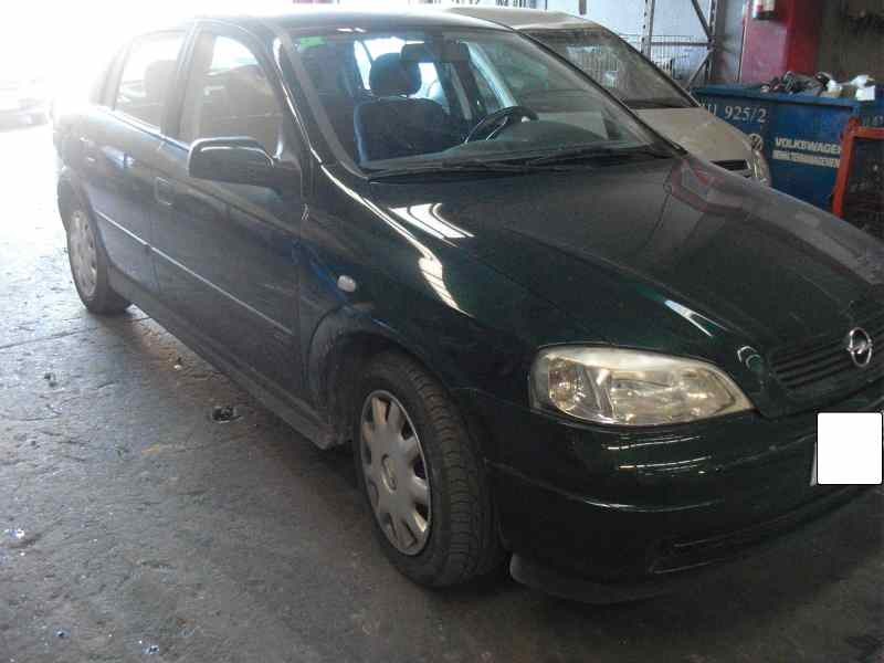 opel astra g berlina del año 1998