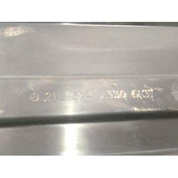 Recambio de cubrecarter para mercedes-benz clase e (w210) e 200 d (210.003) referencia OEM IAM A2105242330  