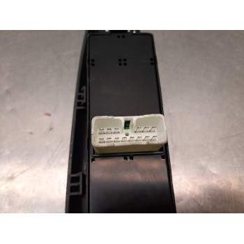 Recambio de mando elevalunas delantero izquierdo para kia cerato 1.6 lx familiar (5-ptas.) referencia OEM IAM 935702F100GW  