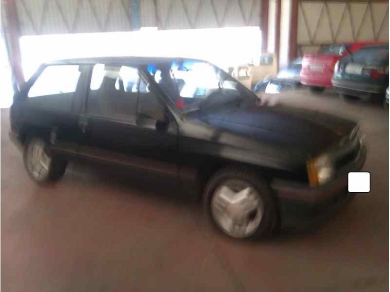 opel corsa a del año 1985