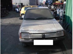 peugeot 205 berlina del año 1983